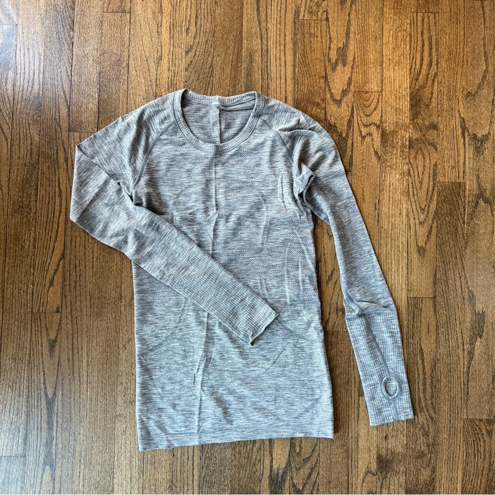 lululemon athletica Women’s Swiftly Tech Gray Long Sleeve Shirt